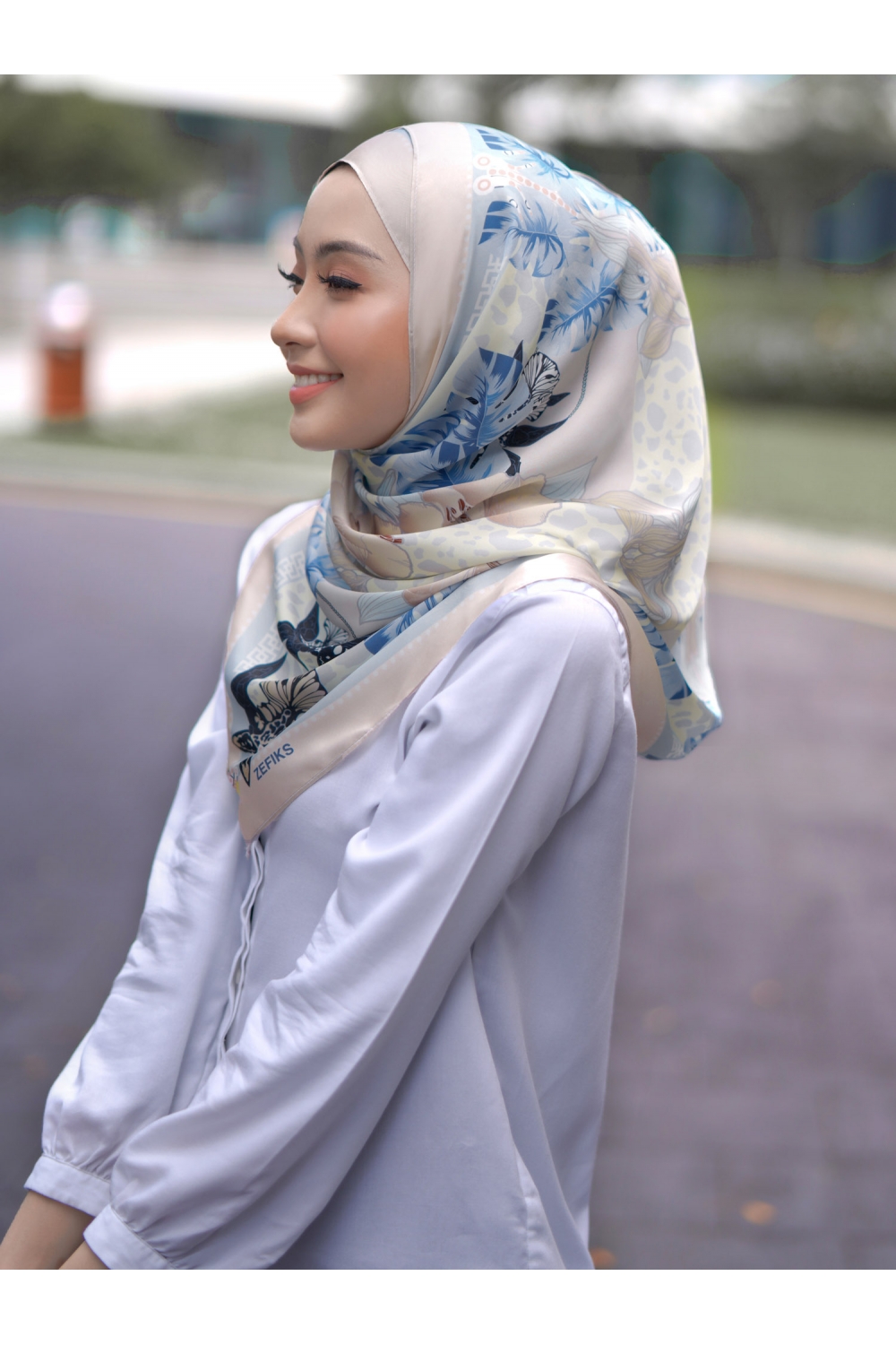 REJECT ITEM LIMITED EDITION SOFEA SHAWL - ACTIVE